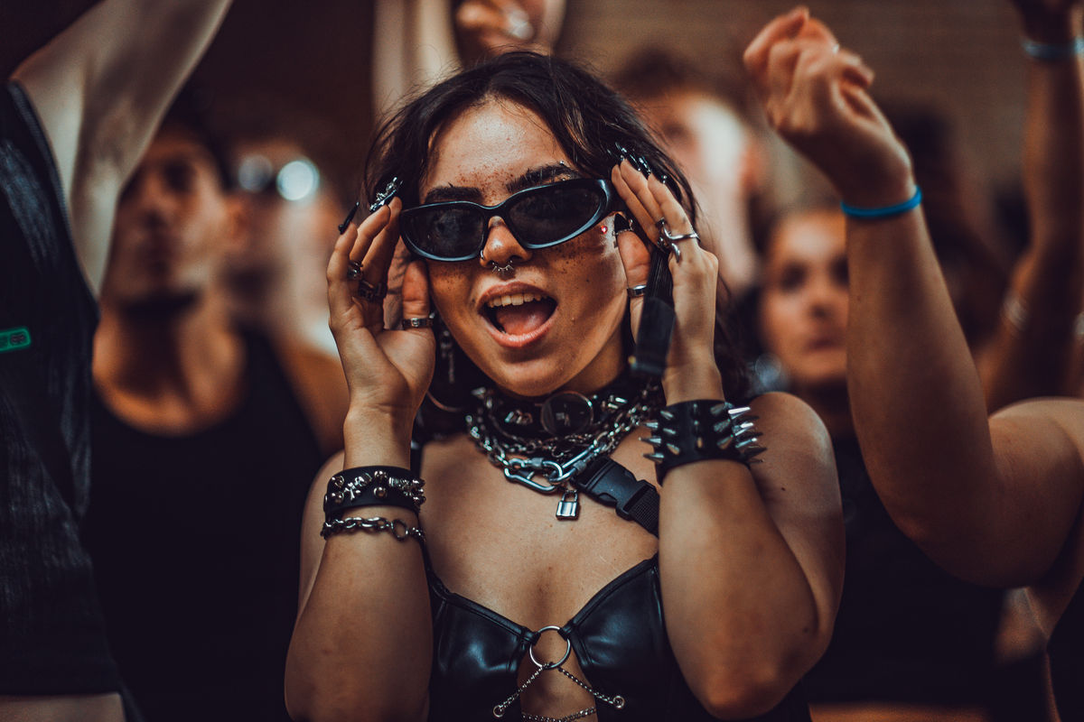 Loading... just a sec